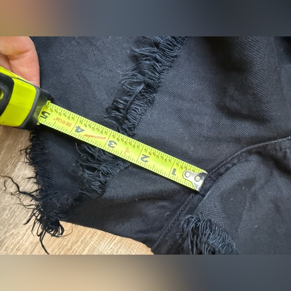 Rag & Bone Black Studded Distressed Cut off Shorts Size 31 - Picture 8 of 9